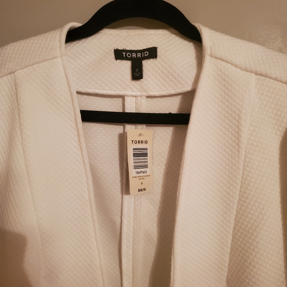 Torrid Open Front Crepe Blazer - Picture 2 of 3